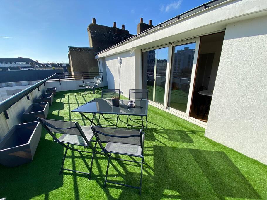 Grand Studio, Belle Terrasse Avec Vue Нант Екстериор снимка